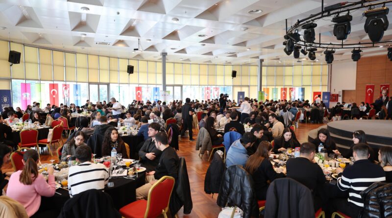 Başkan Bozbey, gençlerle geleceği konuştu